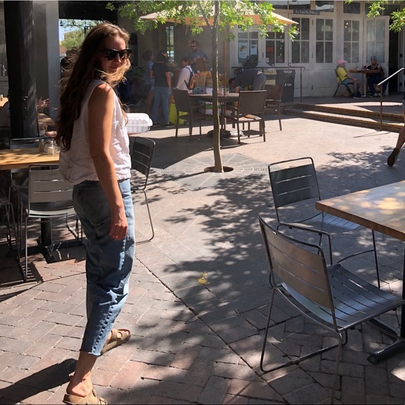 Meet your Posher, Brooke - Picture 3 of 5